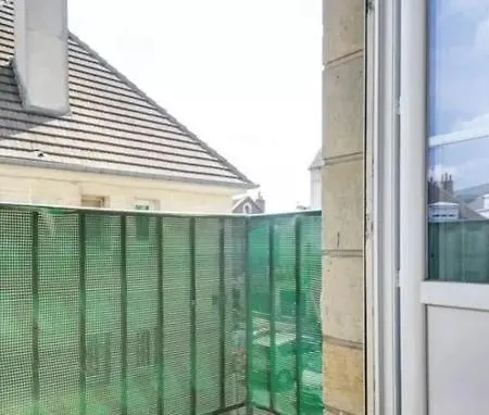 Dans T4 Hyper Proche De La Gare Sncf Et A 300m De La Gare Routiere Homestay