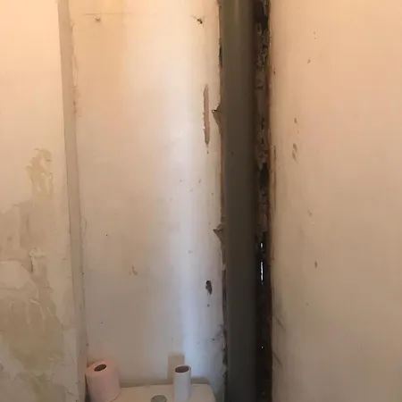 Dans T4 Hyper Proche De La Gare Sncf Et A 300m De La Gare Routiere