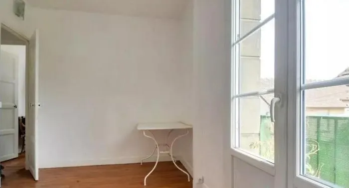 Dans T4 Hyper Proche De La Gare Sncf Et A 300m De La Gare Routiere Homestay