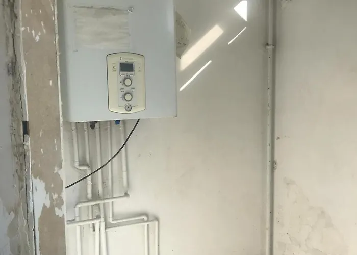 Dans T4 Hyper Proche De La Gare Sncf Et A 300m De La Gare Routiere *